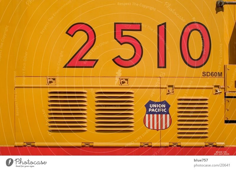 2510 Diesel locomotive Vent slot Logo Yellow Red White Transport union pacific Blue Digits and numbers vents