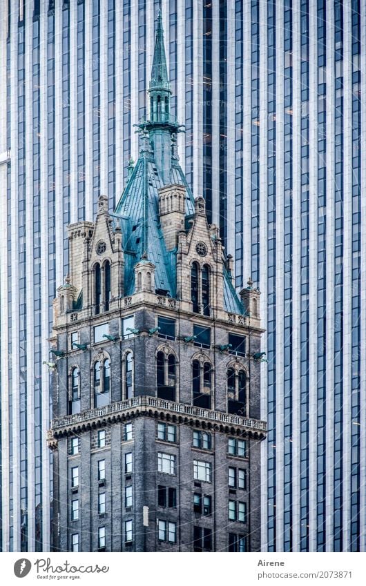 Kitsch | more quiet simplicity than noble size Sightseeing City trip New York City Manhattan Downtown High-rise Tower Manmade structures Architecture Facade
