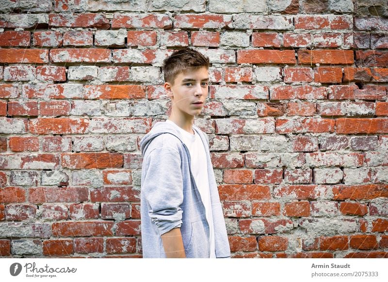 Portrait Lifestyle Style Contentment Senses Human being Masculine Young man Youth (Young adults) Man Adults 1 13 - 18 years Wall (barrier) Wall (building)