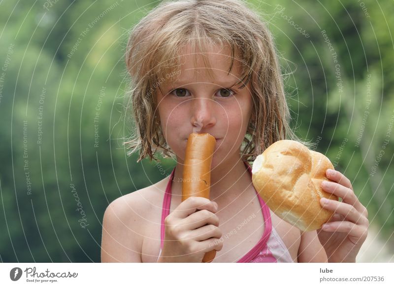 Sausage and bread Food Meat Dough Baked goods Roll Nutrition Eating Well-being Vacation & Travel Trip Parenting Child Girl Infancy 1 Human being 3 - 8 years
