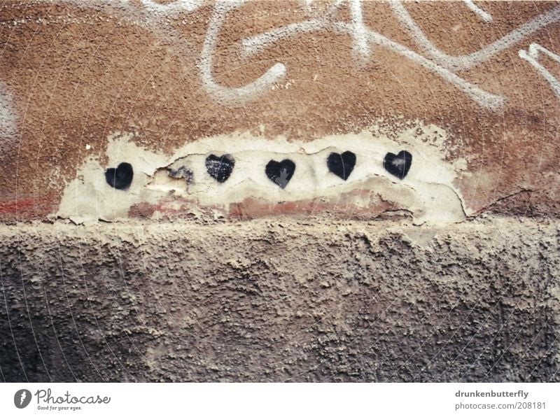 sweetheart Wall (barrier) Wall (building) Stone Concrete Sign Love Gray Black White Emotions Colour photo Subdued colour Exterior shot Deserted Copy Space top