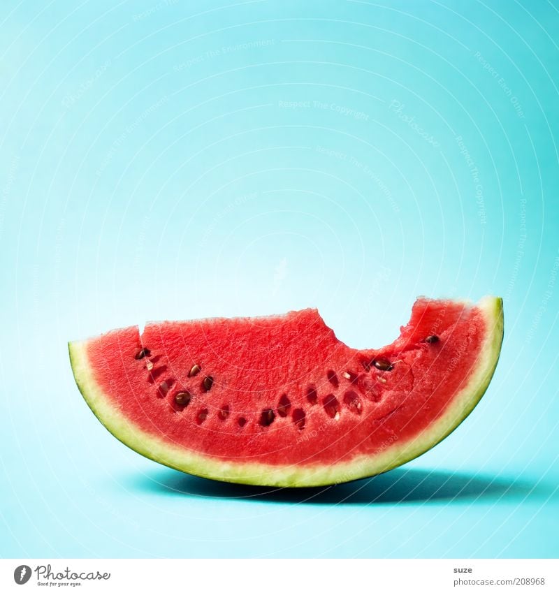 first contact Food Fruit Dessert Nutrition Organic produce Vegetarian diet Diet Fresh Delicious Juicy Sweet Green Red Appetite Bite Water melon Melon Empty