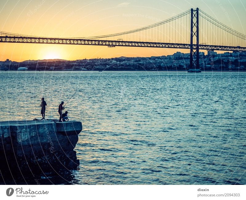 Tagus Vacation & Travel Tourism City trip Waves Water Sun Sunrise Sunset Sunlight Beautiful weather River bank Tejo Lisbon Portugal Europe Town Capital city