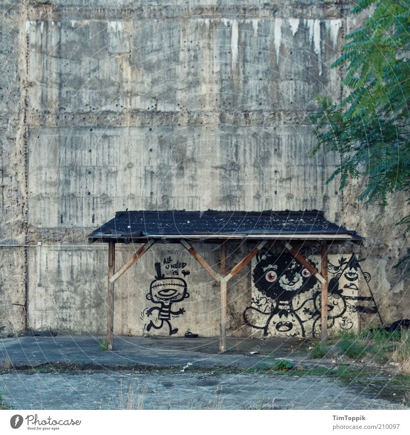 [PC-Usertreff Ffm]: All U Need Is Love Wall (barrier) Wall (building) Gloomy Ruin Shabby Dirty House (Residential Structure) Frankfurt Graffiti