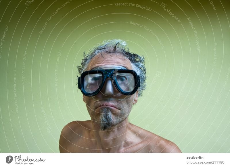 scuba diver Leisure and hobbies Aquatics Dive Man Adults Face Facial hair 45 - 60 years Eyeglasses Funny Wet Whimsical August Amazed Grotesque Goatee Diver