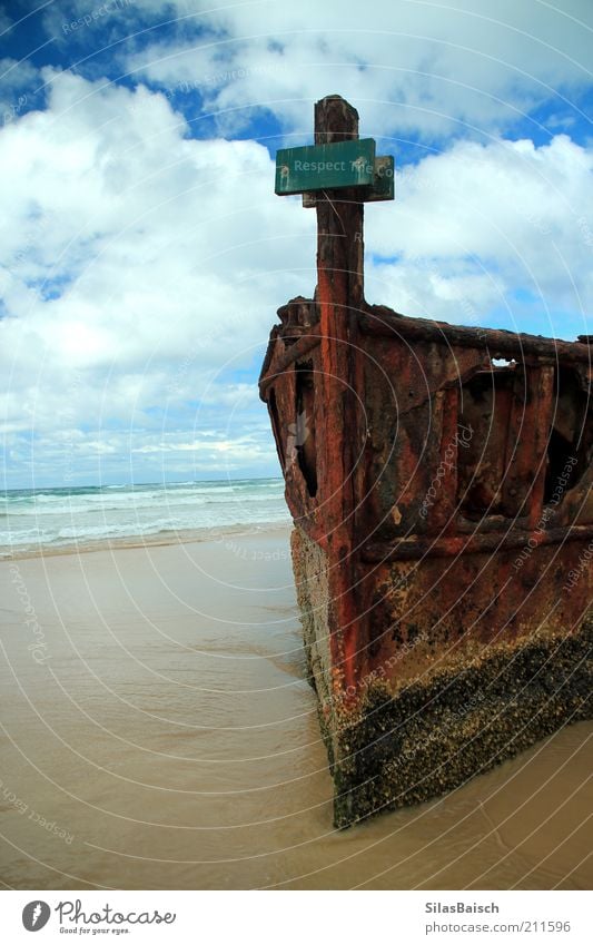aground Sand Clouds Waves Coast Beach Bay Ocean Island Means of transport Navigation Fishing boat Sport boats Watercraft Wreck Old Dark Sharp-edged Creepy