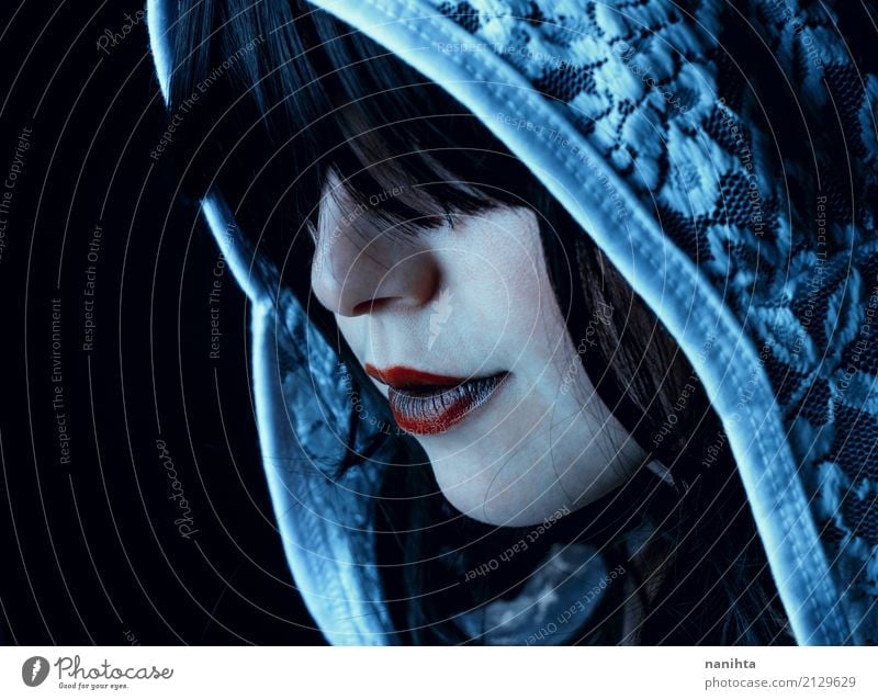Young and mysterious woman Face Lipstick Hallowe'en Human being Feminine Young woman Youth (Young adults) 1 18 - 30 years Adults Headscarf Black-haired Dark