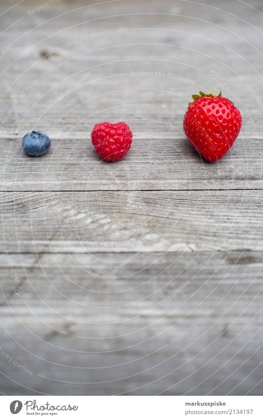 Three kinds of berries Food Fruit Strawberry Raspberry Blueberry Nutrition Eating Breakfast Lunch Picnic Organic produce Vegetarian diet Diet Fasting Slow food