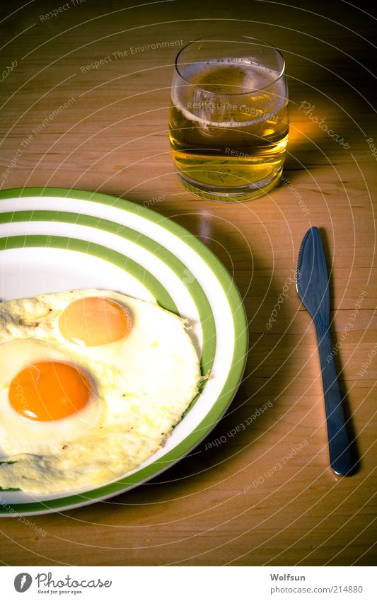 fried eggs and beer simple and tasty Food Egg Nutrition Lunch Dinner Vegetarian diet Beer Alcoholic drinks Drinking Old Poverty Dark Simple Good Delicious Brown