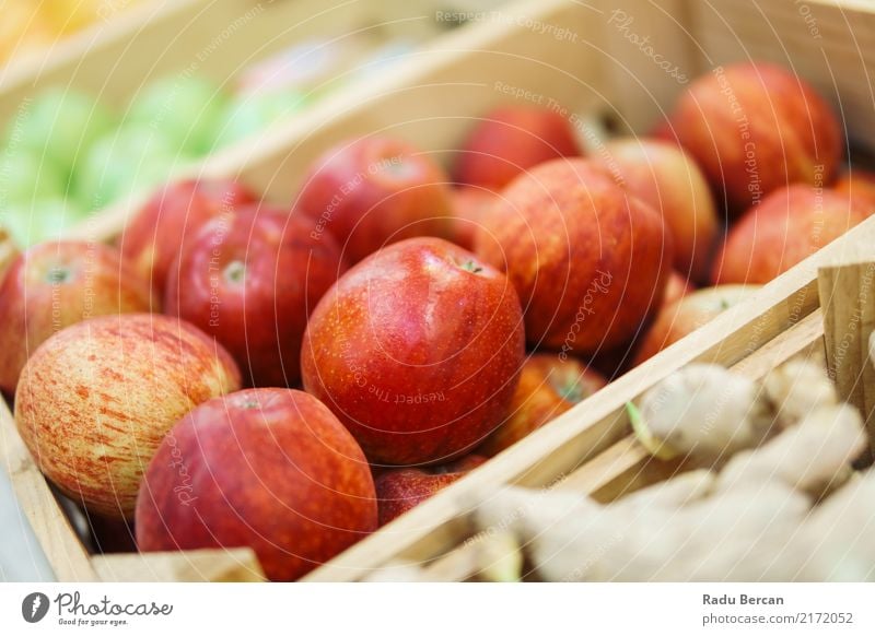Red Apples For Sale In Fruit Market Food Vegetable Nutrition Eating Organic produce Vegetarian diet Diet Shopping Nature Marketplace To feed Feeding Fresh