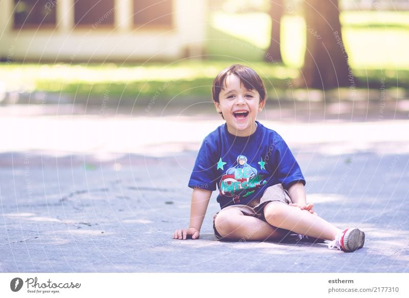 happy child Lifestyle Joy Vacation & Travel Adventure Freedom Human being Masculine Child Toddler Boy (child) Infancy 1 3 - 8 years Smiling Laughter Sit