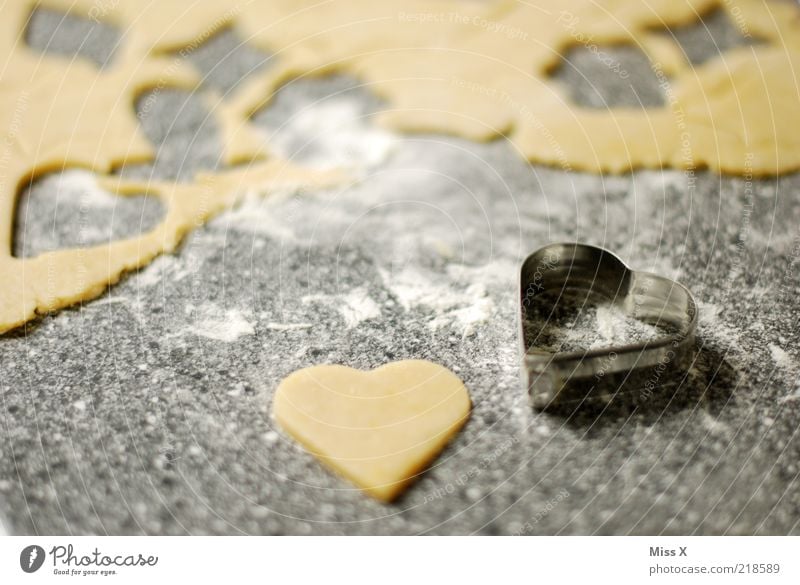 A heart Food Dough Baked goods Nutrition Delicious Sweet Soft Cookie Heart-shaped Pierce Colour photo Interior shot Deserted Shallow depth of field