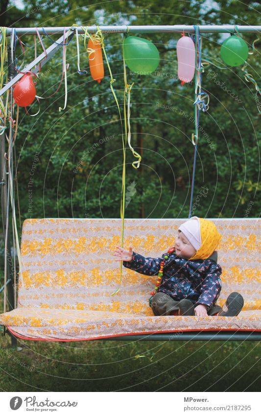 2 Human being Child Toddler 1 0 - 12 months Baby Laughter Study Birthday Balloon Feasts & Celebrations Swing Party Children's Party Joy Discover Colour photo