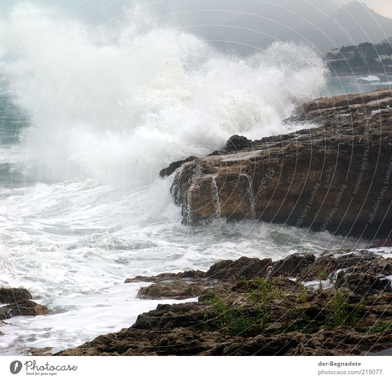 surf Ocean Waves Nature Water Drops of water Weather Storm Gale Rock Coast Threat Wet Dangerous Bizarre Energy Climate Environment Surf White crest Majorca