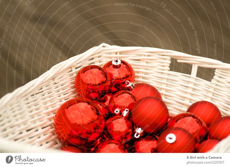 Christmas bauble parking lot Lifestyle Elegant Style Design Decoration Hang Lie Glittering Kitsch Red White Sphere Basket Keep Christianity Winter