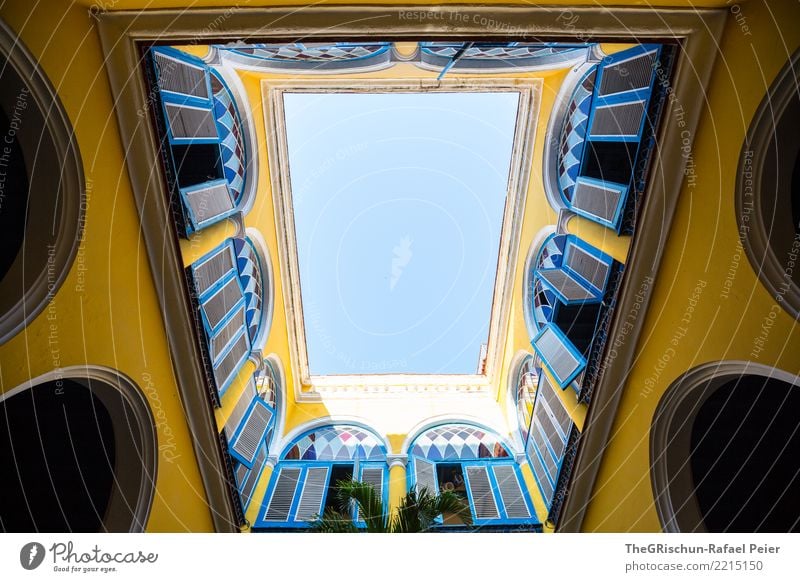 perspective Town Capital city Port City Downtown House (Residential Structure) Blue Yellow Sky Above Cuba Havana Vault Perspective Looking Colour photo