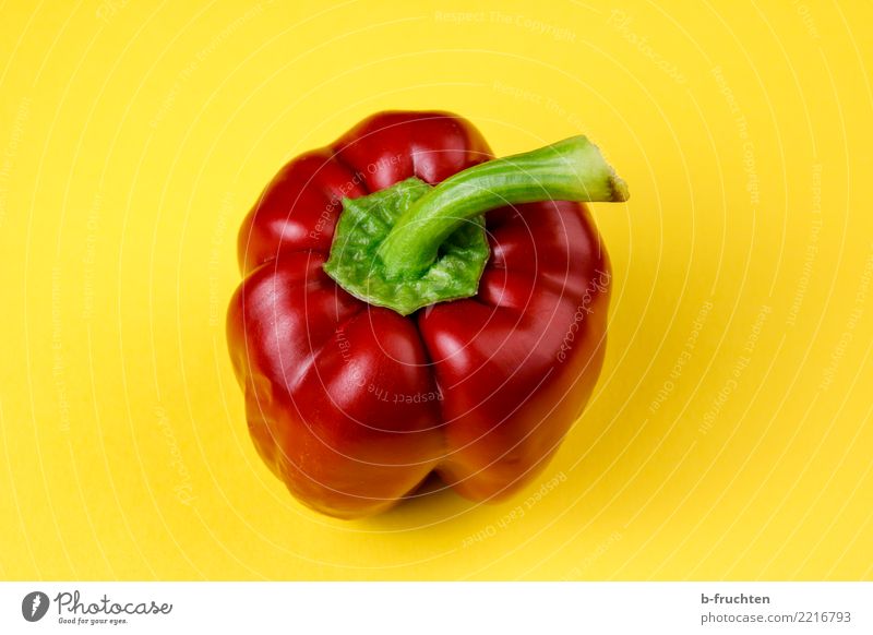 Red Paprika Vegetable Healthy Yellow To enjoy Pepper Mature Harvest Vitamin Sense of taste Fetishism Colour photo Studio shot Deserted Looking back