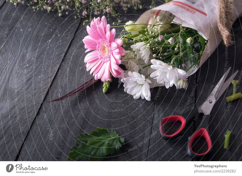 Wrapped flowers and scissors Elegant Design Decoration Feasts & Celebrations Birthday Scissors Friendship Flower Blossom Packaging Bouquet Love Happiness