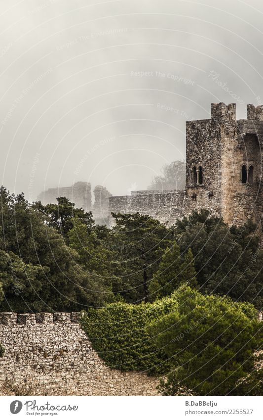 The Castello di Venere in Erice in the mist. Italy Sicily vacation Day Deserted Exterior shot Colour photo Wall of fog Knight's castle Defensive Medieval times
