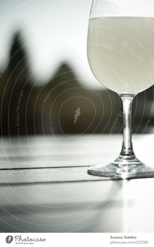 0,2 Beverage Lemonade Wine Sparkling wine Prosecco Fluid Alcoholic drinks Wine glass Wooden table Summery Exterior shot Close-up Detail Reflection