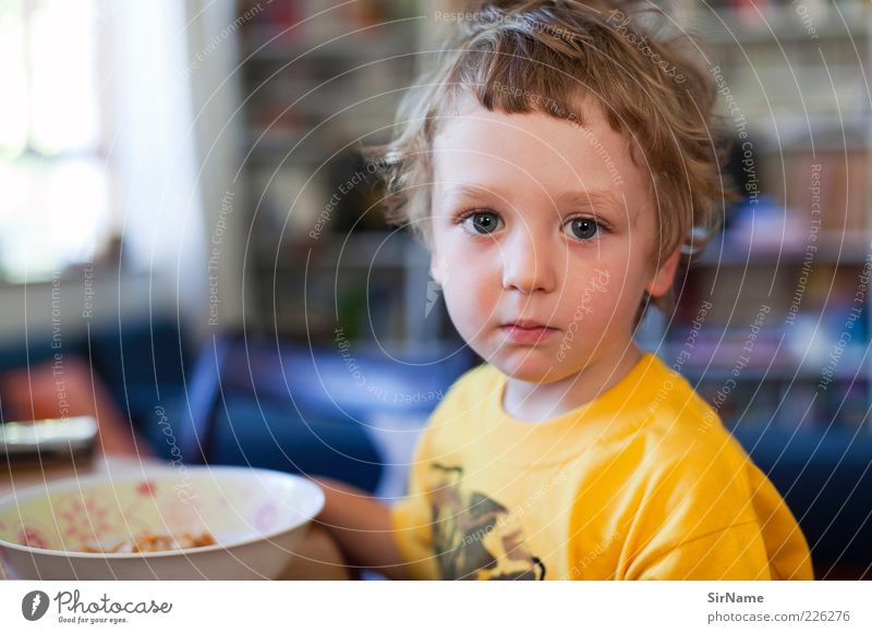 141 [Too early piece] Breakfast Morning break Eating Bowl Boy (child) Infancy Human being T-shirt Observe Think Looking Esthetic Beautiful Trust Calm Emotions