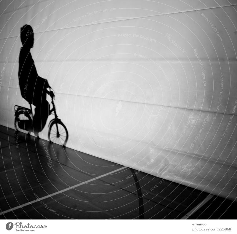 shadow driving Lifestyle Style Leisure and hobbies Playing Bicycle Human being Masculine Boy (child) Infancy 1 8 - 13 years Child Movement Driving Exceptional