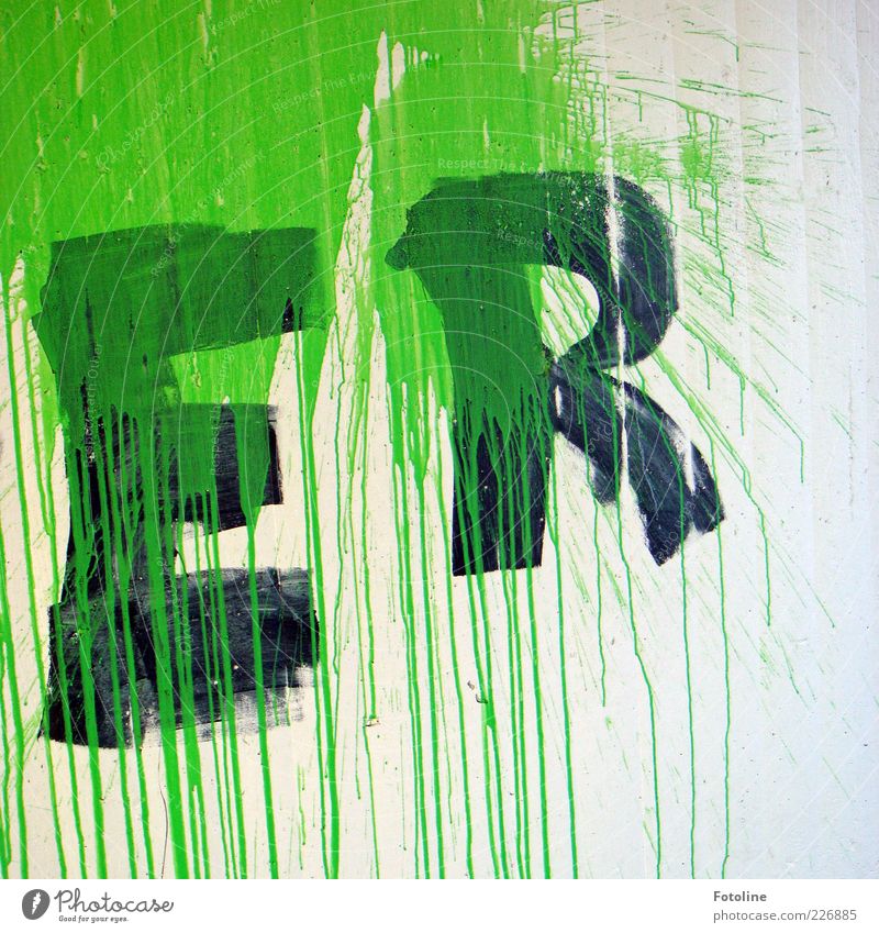 him Wall (barrier) Wall (building) Green Black White Letters (alphabet) Dye Daub Painting (action, artwork) Colour photo Multicoloured Exterior shot Light