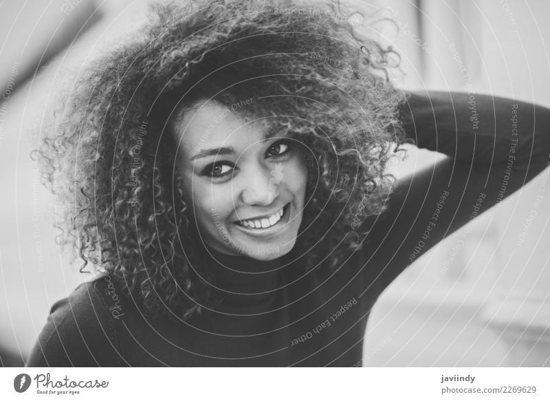 young African American woman, model of fashion, smiling Elegant Style Beautiful Hair and hairstyles Face Human being Feminine Young woman Youth (Young adults)