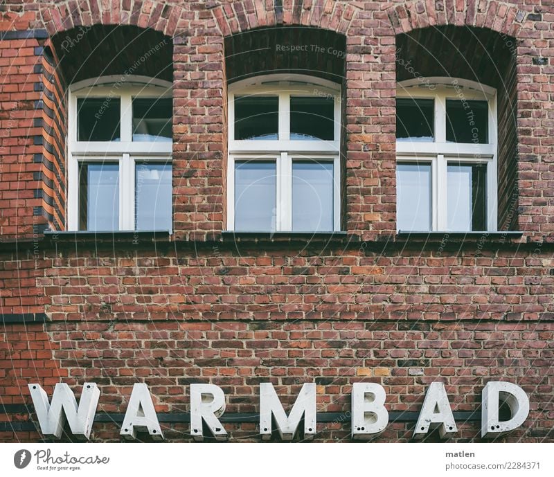 warmbath Town Deserted House (Residential Structure) Swimming pool Manmade structures Building Architecture Wall (barrier) Wall (building) Window Old Healthy