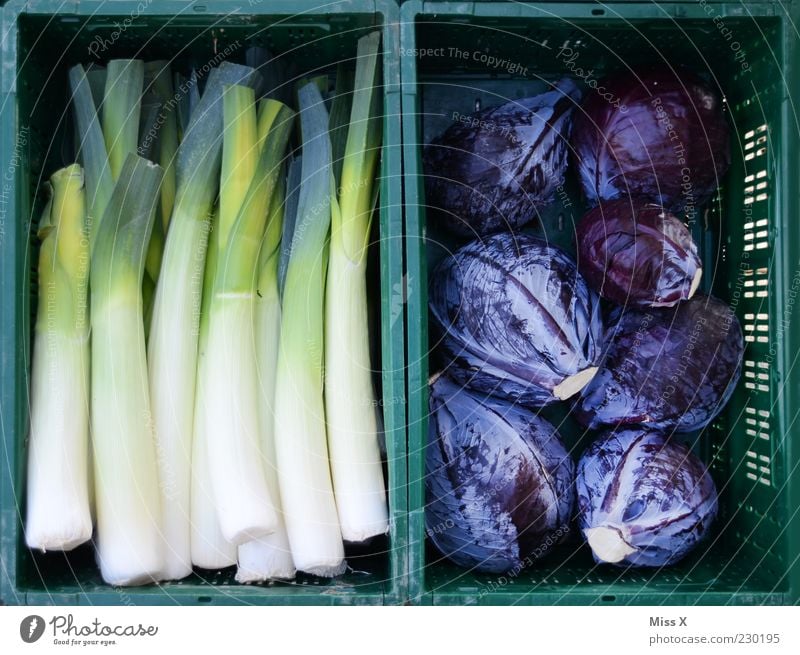 Green and Blue Food Vegetable Organic produce Fresh Leek Cabbage Red cabbage Farmer's market Vegetable market Fruit- or Vegetable stall Crate Colour photo