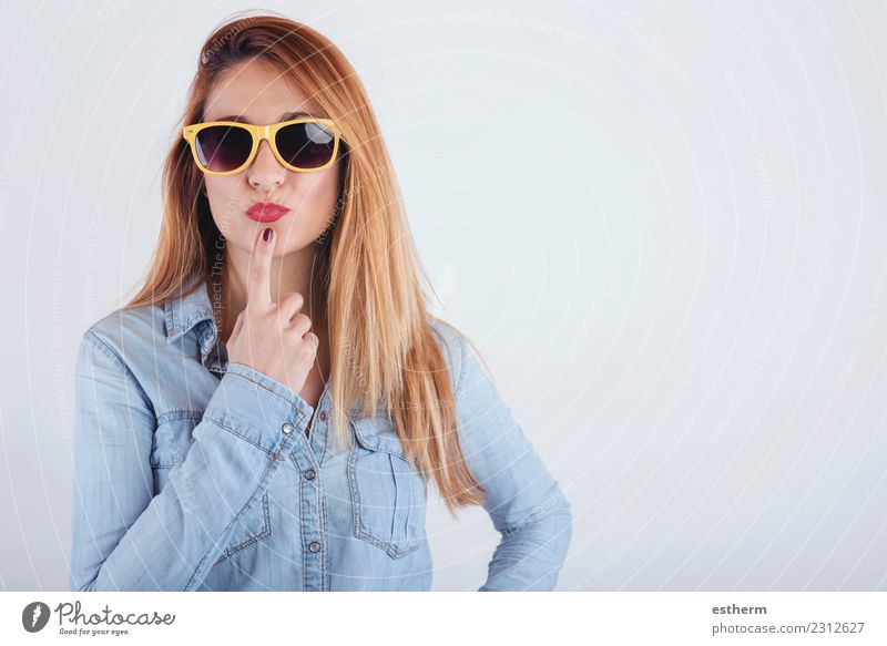 portrait of thoughtful young woman with sunglasses Lifestyle Joy Beautiful Human being Feminine Young woman Youth (Young adults) Woman Adults 1 30 - 45 years
