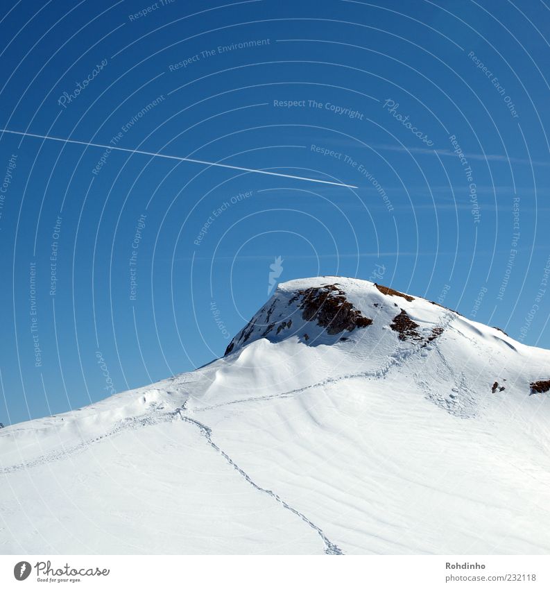 long way to the top Leisure and hobbies Winter Snow Winter vacation Mountain Nature Landscape Cloudless sky Beautiful weather Alps Peak Snowcapped peak