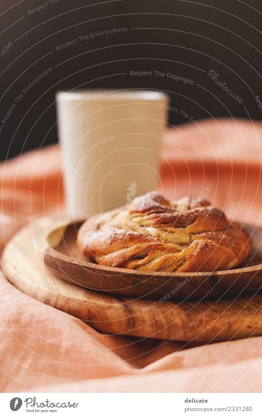 Cinnamon snail I Food Grain Dough Baked goods Croissant Cake Candy Nutrition Eating Breakfast Lunch To have a coffee Buffet Brunch Beverage Milk Hot Chocolate