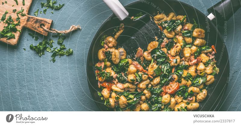 Pan with gnocchi, spinach and vegetables Food Vegetable Herbs and spices Nutrition Lunch Organic produce Vegetarian diet Diet Spoon Style Design Healthy Eating