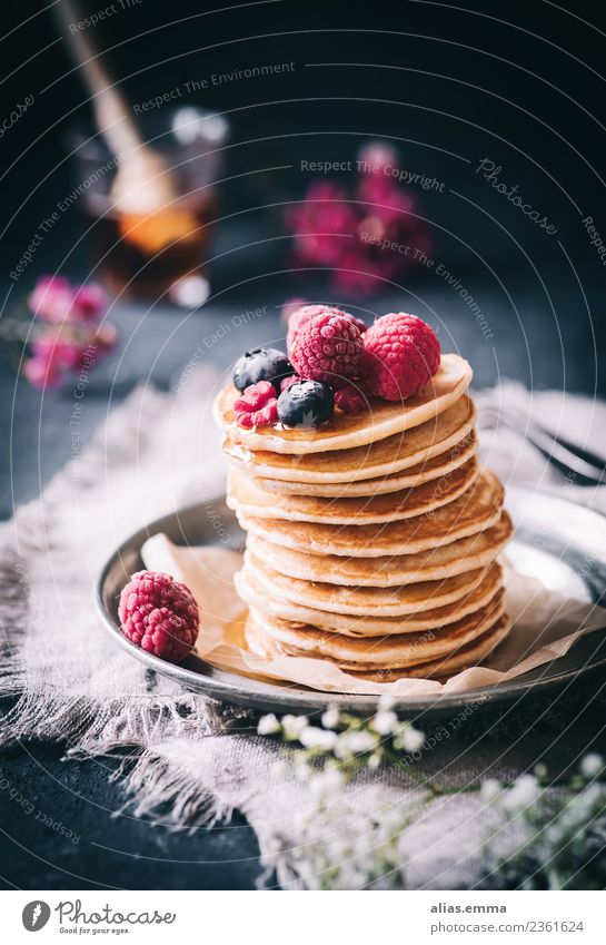 Vegan pancakes with fresh berries Food Dough Baked goods Dessert Candy Nutrition Lunch To have a coffee Buffet Brunch To enjoy Healthy Colour photo