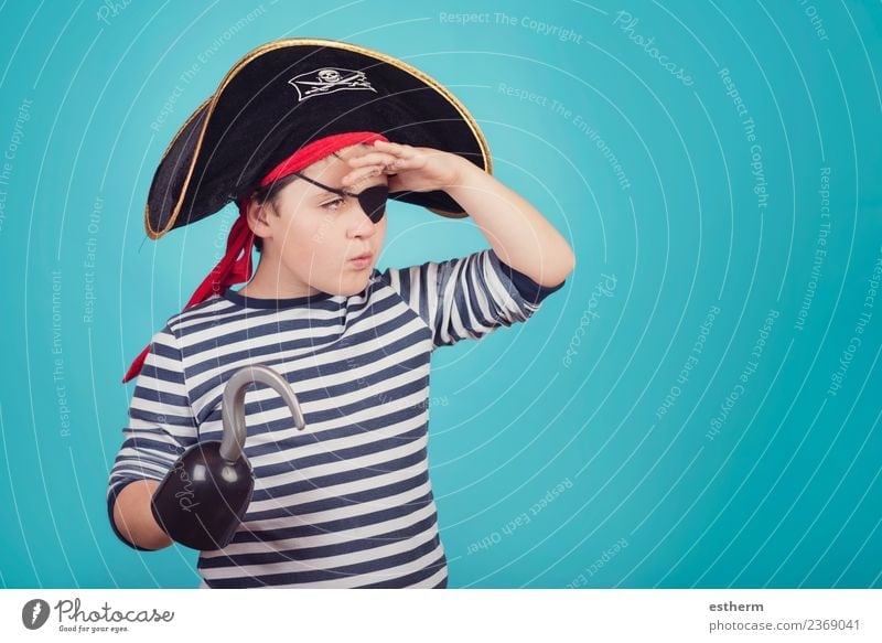 boy dressed as a pirate Lifestyle Joy Children's game Entertainment Party Event Feasts & Celebrations Carnival Fairs & Carnivals Birthday Human being Masculine