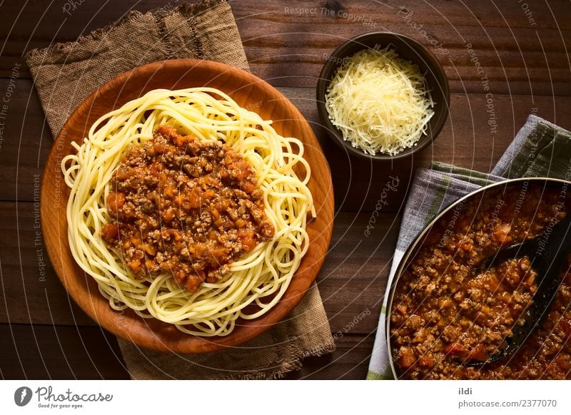 Spaghetti Bolognese Meat Dough Baked goods Italian Food Plate Fresh food pasta Sauce Home-made Tomato Beef mincemeat minced Ground European Classic Meal Dish