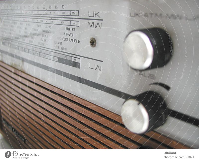 radio scale Scale Volume Wood Broacaster Buttons Sixties Leisure and hobbies Radio (broadcasting) Veneer Music rotary knob