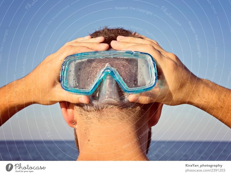 A man in a diving mask stands behind Lifestyle Face Leisure and hobbies Vacation & Travel Summer Summer vacation Entertainment Swimming & Bathing Dive Man