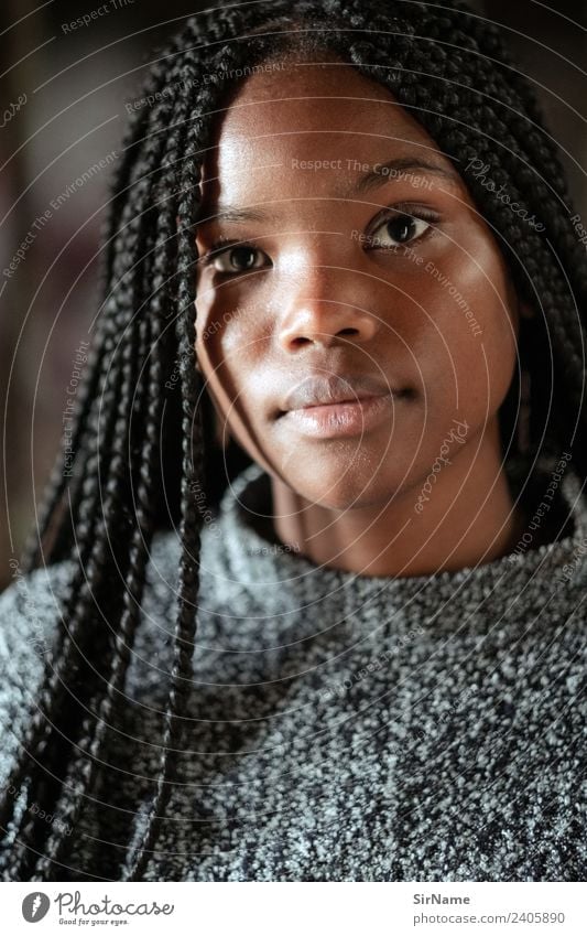 423 [beauty] Beautiful Young woman Youth (Young adults) 1 Human being 18 - 30 years Adults Youth culture Sweater Black-haired Long-haired Dreadlocks Afro