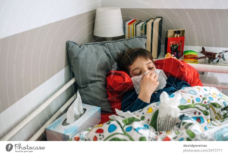 Cold child lying on the bed Lifestyle Illness Lamp Bedroom Child Human being Boy (child) Man Adults Infancy Book Toys Authentic Fatigue Lie (Untruth) cold