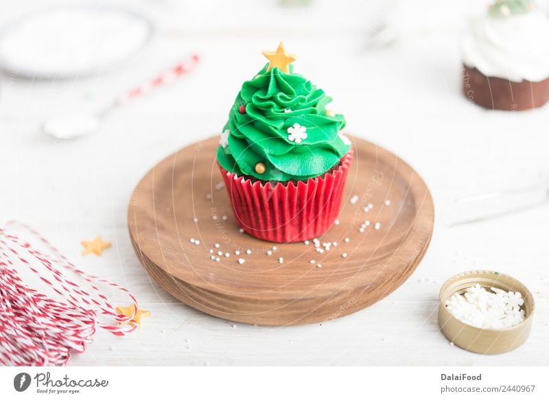 cupcake christmas tree Dessert Decoration Christmas & Advent Tree Green Red White background backgrounds Baking box Butter Card copy cream Cupcake drink Festive
