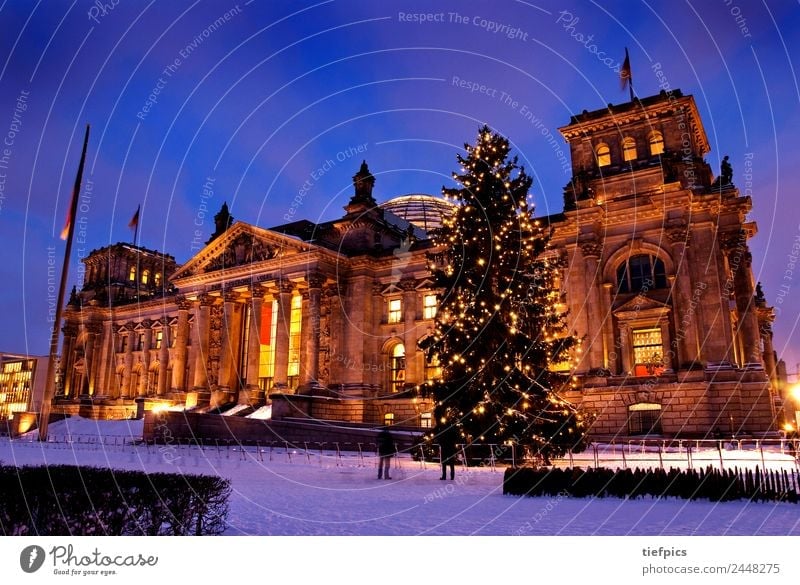 Berlin Reichstag Christmas Winter Christmas & Advent Human being Tourist Attraction Candle Politics and state Fairy lights Government Architecture Parliament