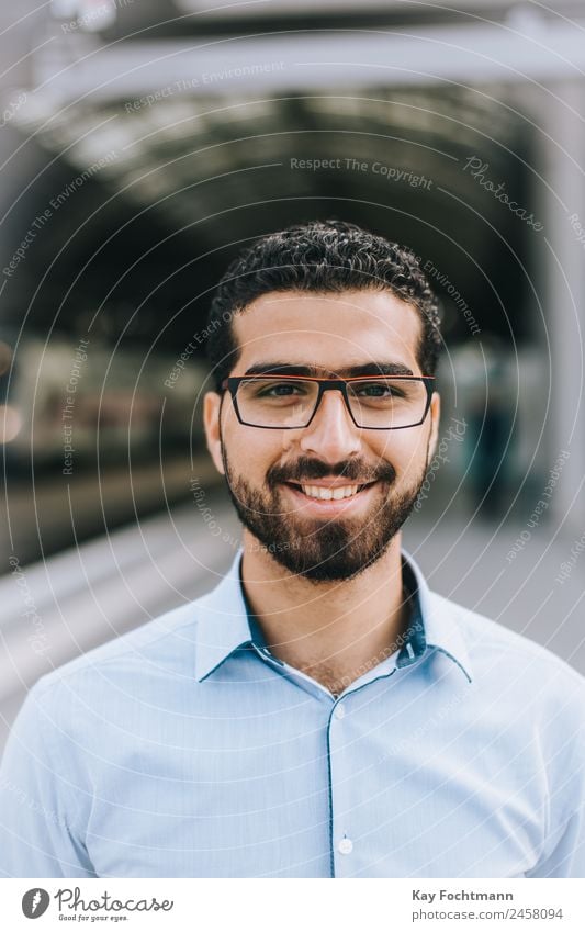 Smiling Syrian man with glasses Style luck University & College student Business Young man Youth (Young adults) Adults Life 1 Human being 18 - 30 years Fashion