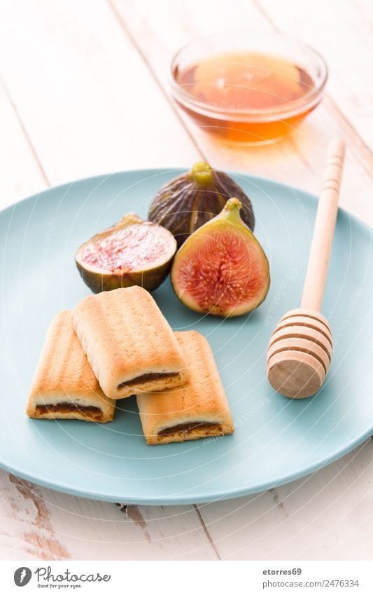Fig cookies on white wooden table Cookie biscuits Fruit Food Healthy Eating Food photograph Fresh antioxidant Raw Sweet Tropical Wood Dessert Snack Vitamin