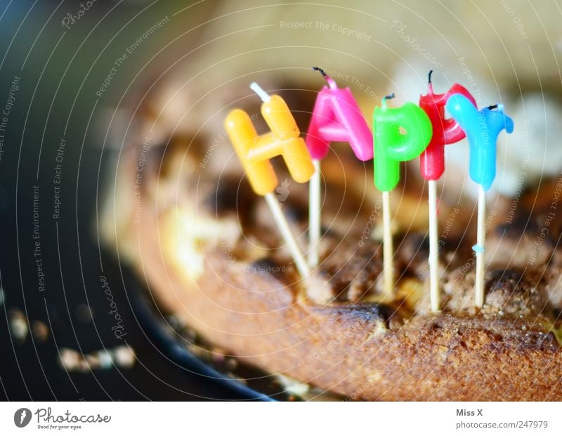 höbbi börsdäi Food Dough Baked goods Cake Nutrition To have a coffee Feasts & Celebrations Birthday Delicious Sweet Happy Birthday Candle Letters (alphabet)