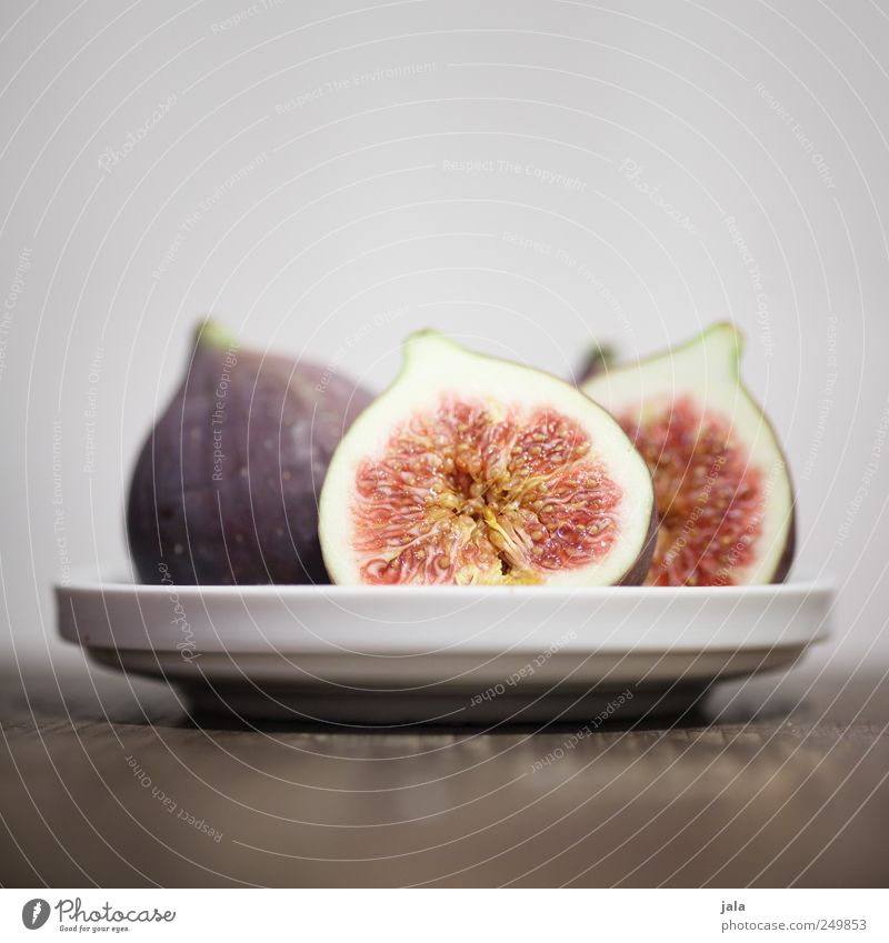 a little cowardly Food Fruit Fig Nutrition Organic produce Vegetarian diet Plate Esthetic Healthy Delicious Natural Colour photo Interior shot Deserted