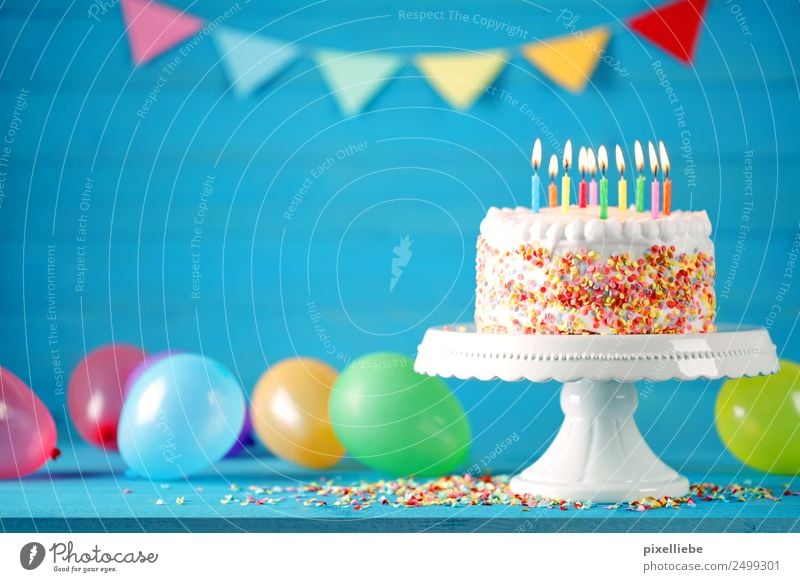birthday cake Dough Baked goods Cake Candy Eating To have a coffee Lifestyle Joy Decoration Table Party Feasts & Celebrations Birthday Balloon Multicoloured
