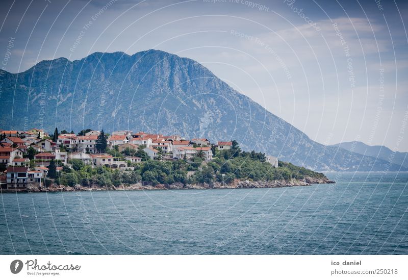 on the coast Kroatien´s Leisure and hobbies Vacation & Travel Freedom Summer Summer vacation Ocean Mountain Nature Landscape Elements Water Clouds Bay Gradac