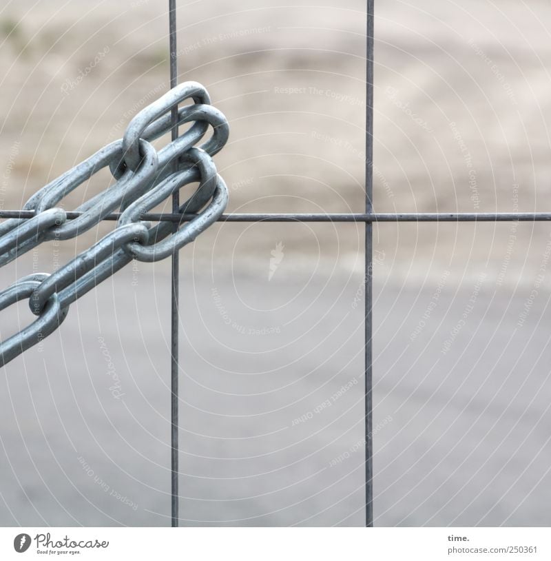 on digge Kedde make Construction site Sand Metal Hang Testing & Control Safety Surveillance Chain Wire Fence Chain link Tension Adequate Colour photo